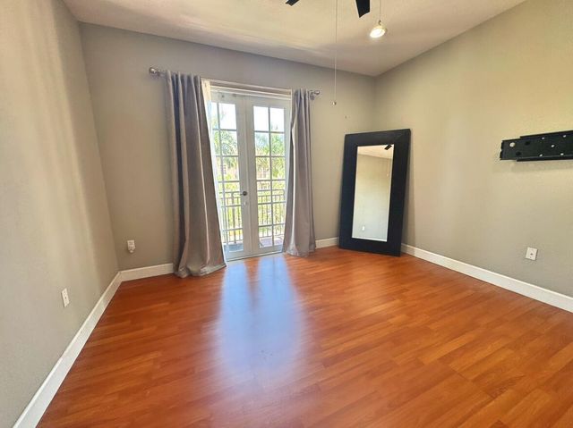 474 SW 147th Avenue, Pembroke Pines, FL 33027