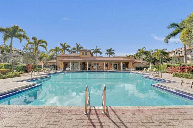 474 SW 147th Avenue, Pembroke Pines, FL 33027