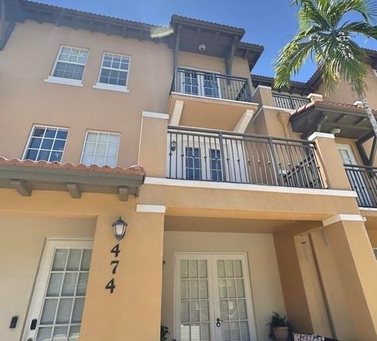 474 SW 147th Avenue, Pembroke Pines, FL 33027