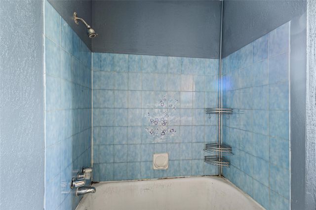 13001 Knollcrest Street, Houston, TX 77015