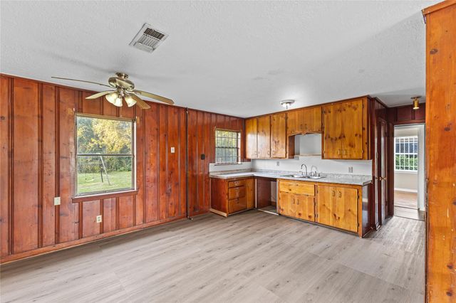 13001 Knollcrest Street, Houston, TX 77015