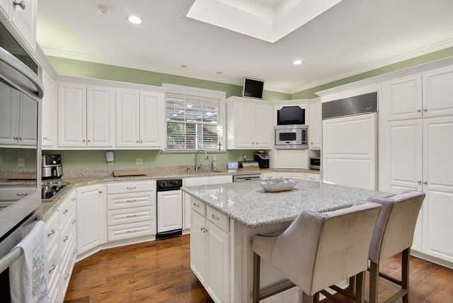 7230 Gilbert Drive, Shreveport, LA 71106