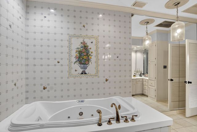 7230 Gilbert Drive, Shreveport, LA 71106