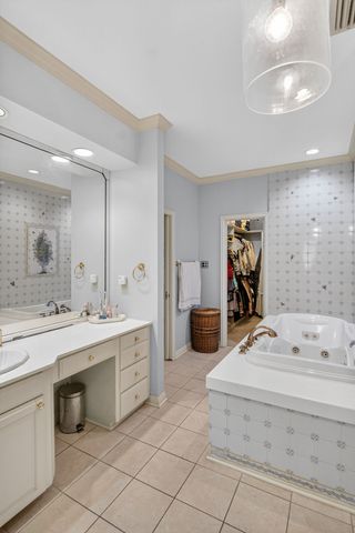 7230 Gilbert Drive, Shreveport, LA 71106