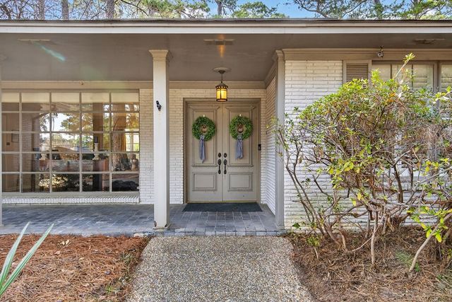 7230 Gilbert Drive, Shreveport, LA 71106