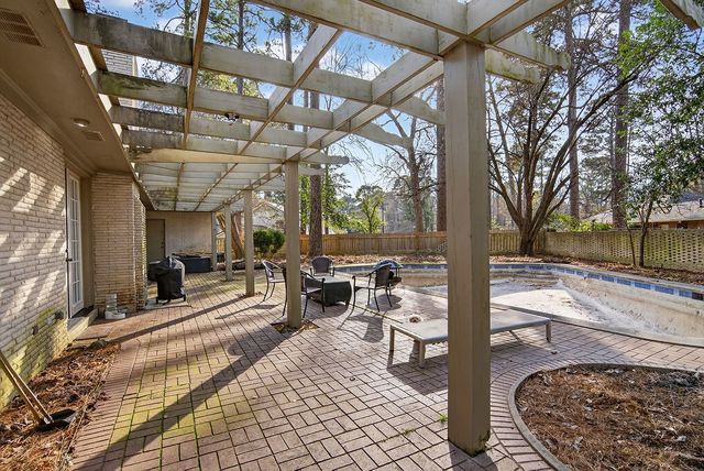 7230 Gilbert Drive, Shreveport, LA 71106