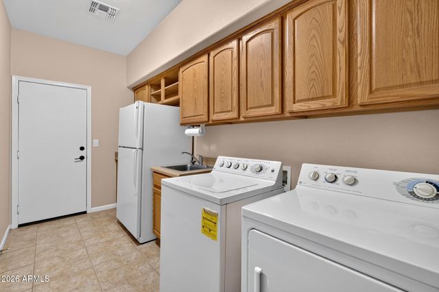 24619 S ROCKY BROOK Drive, Sun Lakes, AZ 85248