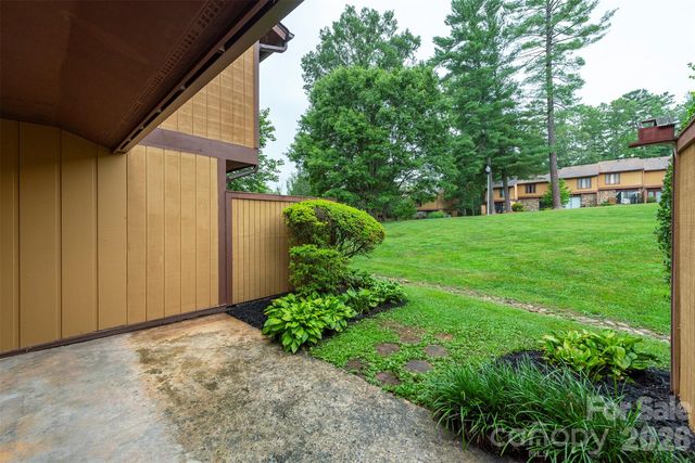129 Colony Drive, Arden, NC 28704