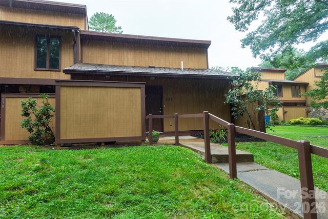 129 Colony Drive, Arden, NC 28704
