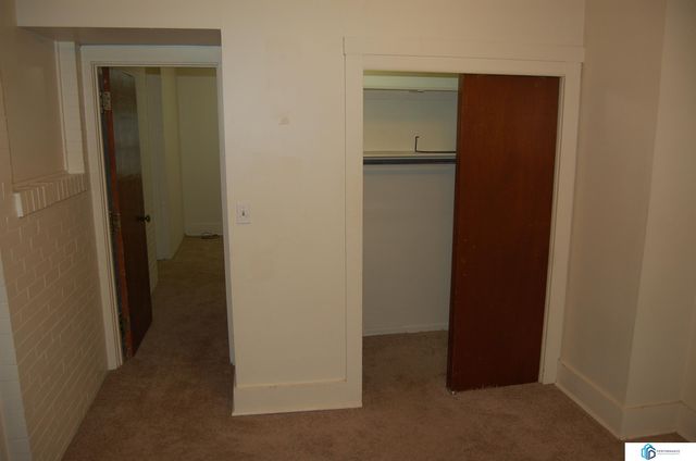 900 S 18th Street, Lincoln, NE 68508