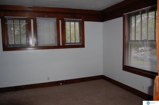 900 S 18th Street, Lincoln, NE 68508