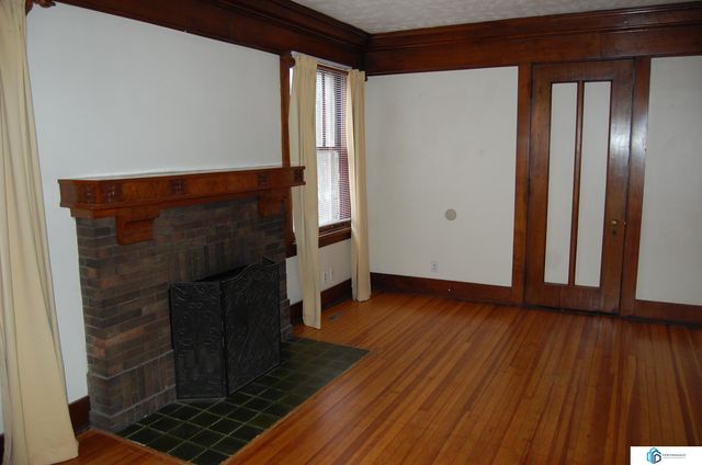 900 S 18th Street, Lincoln, NE 68508