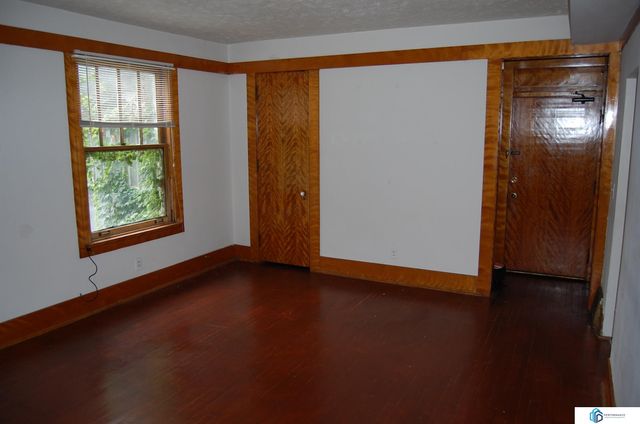 900 S 18th Street, Lincoln, NE 68508