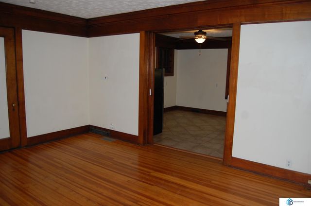 900 S 18th Street, Lincoln, NE 68508