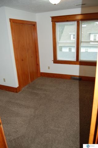 900 S 18th Street, Lincoln, NE 68508