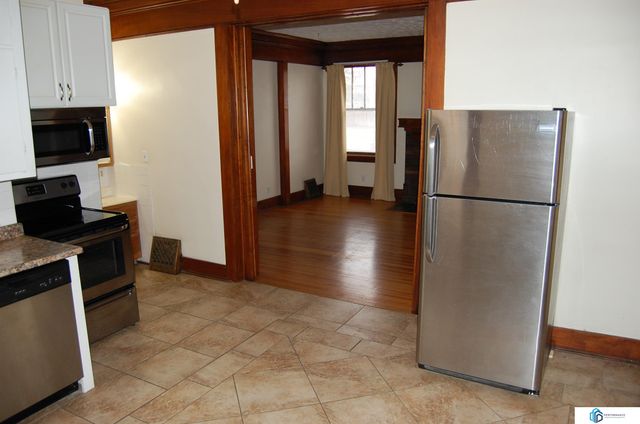 900 S 18th Street, Lincoln, NE 68508