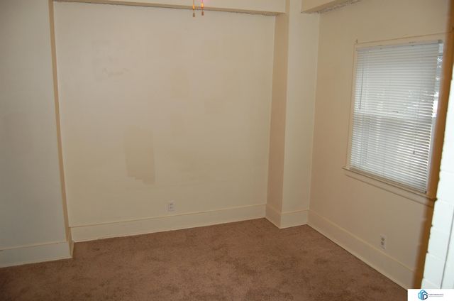 900 S 18th Street, Lincoln, NE 68508