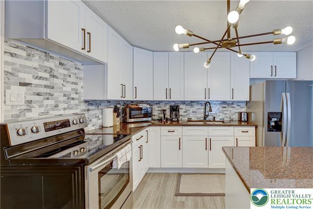 143 CATHLEEN Drive, Price Twp, PA 18302