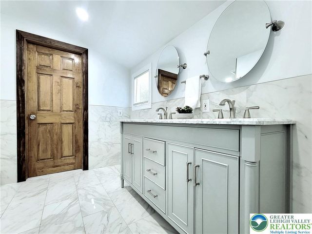 143 CATHLEEN Drive, Price Twp, PA 18302