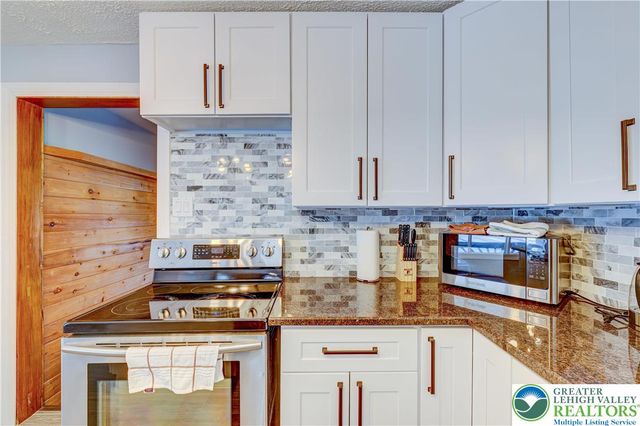 143 CATHLEEN Drive, Price Twp, PA 18302