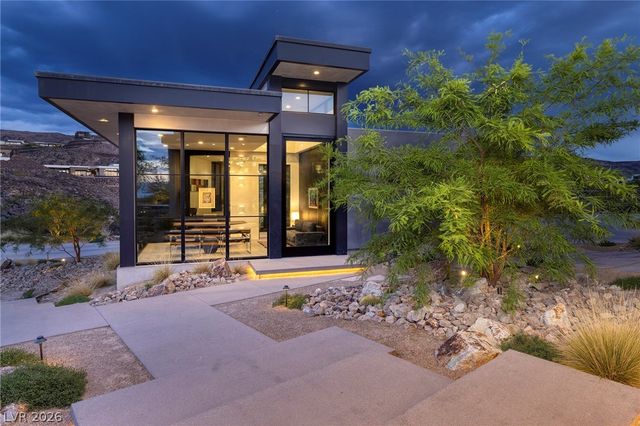 712 Dragon Peak Drive, Henderson, NV 89012