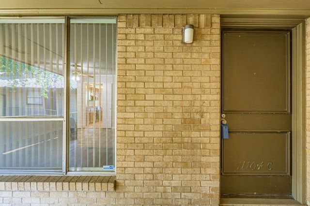 11104 Valleydale Drive C, Dallas, TX 75230