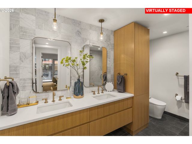 590 WATERFRONT Way 600, Vancouver, WA 98660