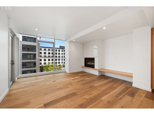 590 WATERFRONT Way 600, Vancouver, WA 98660