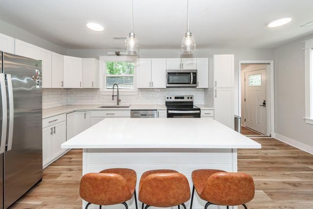 8 Teaneck Road, Goose Creek, SC 29445