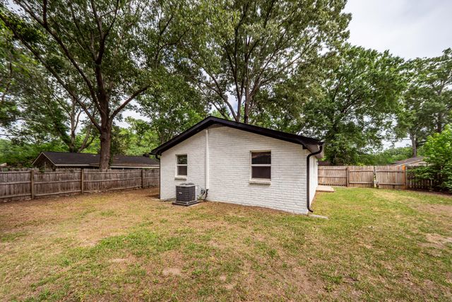 8 Teaneck Road, Goose Creek, SC 29445