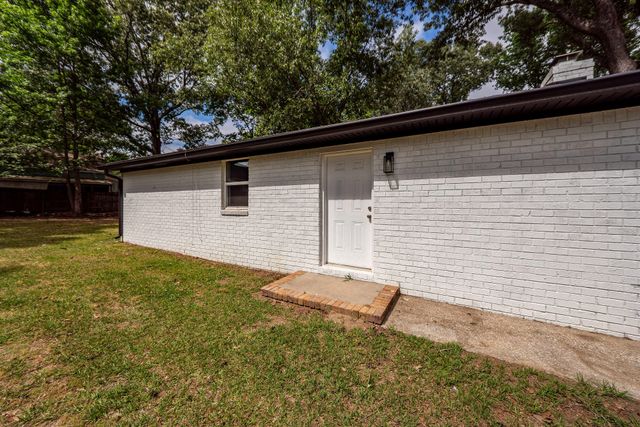8 Teaneck Road, Goose Creek, SC 29445