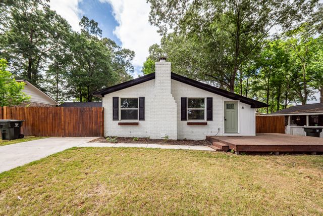 8 Teaneck Road, Goose Creek, SC 29445