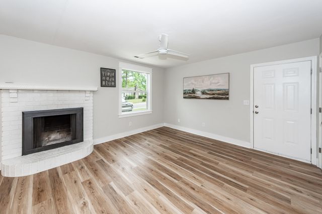 8 Teaneck Road, Goose Creek, SC 29445