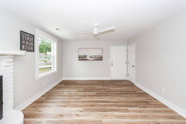 8 Teaneck Road, Goose Creek, SC 29445
