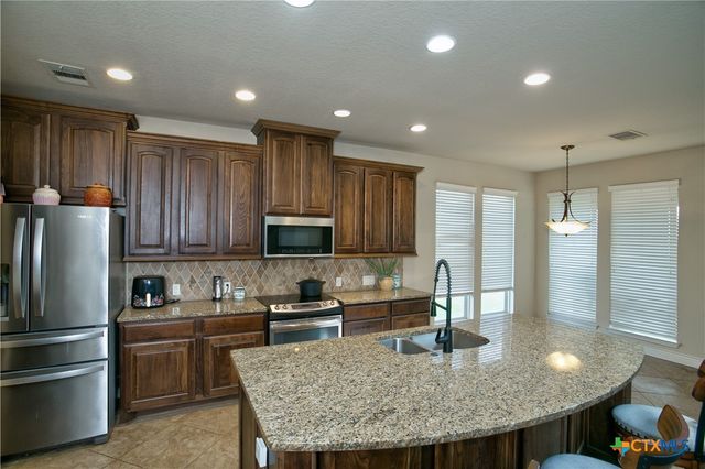 3067 Mustang Meadow, Seguin, TX 78155