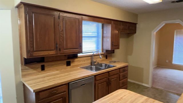 4008 Alava Drive, Fort Worth, TX 76133