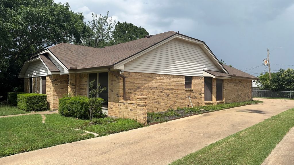 4008 Alava Drive, Fort Worth, TX 76133