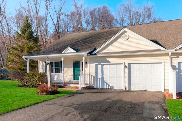 312 Spruce Hill Drive 312, Oxford, CT 06478