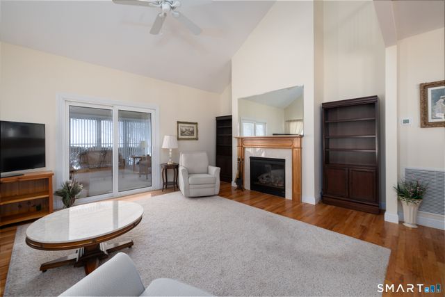 312 Spruce Hill Drive 312, Oxford, CT 06478