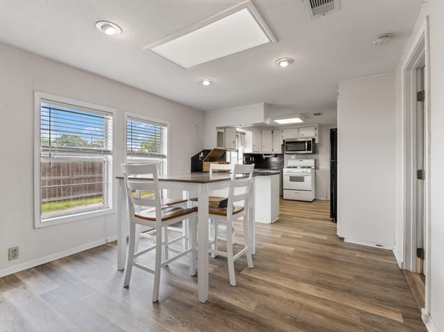 3320 Brooks Avene, Bay City, TX 77414