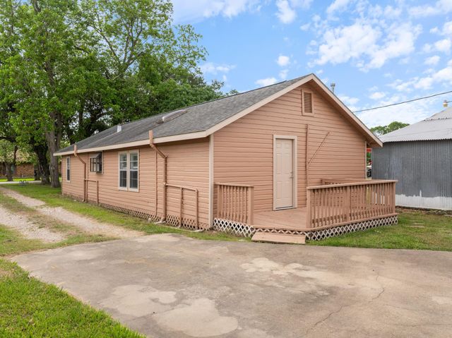 3320 Brooks Avene, Bay City, TX 77414
