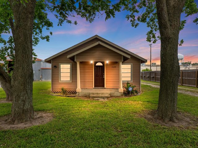 3320 Brooks Avene, Bay City, TX 77414