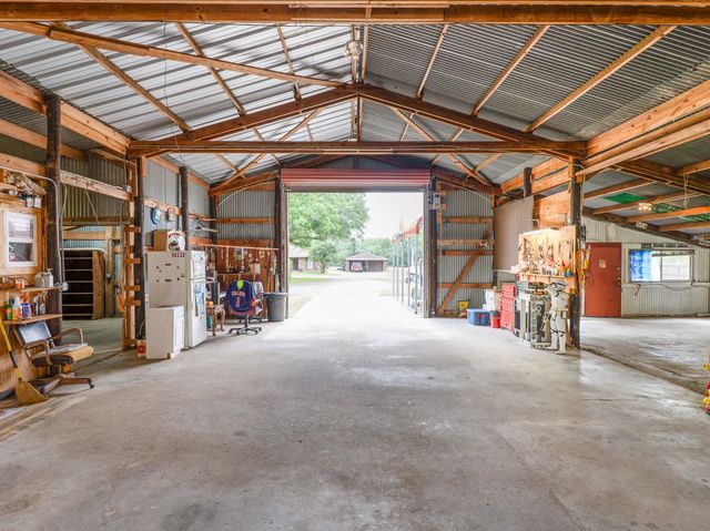 3320 Brooks Avene, Bay City, TX 77414