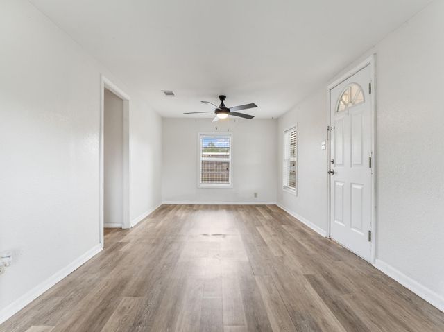 3320 Brooks Avene, Bay City, TX 77414