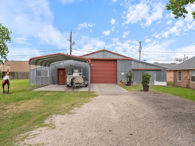 3320 Brooks Avene, Bay City, TX 77414