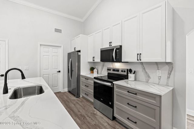 3050 Kershaw Court, Melbourne, FL 32934