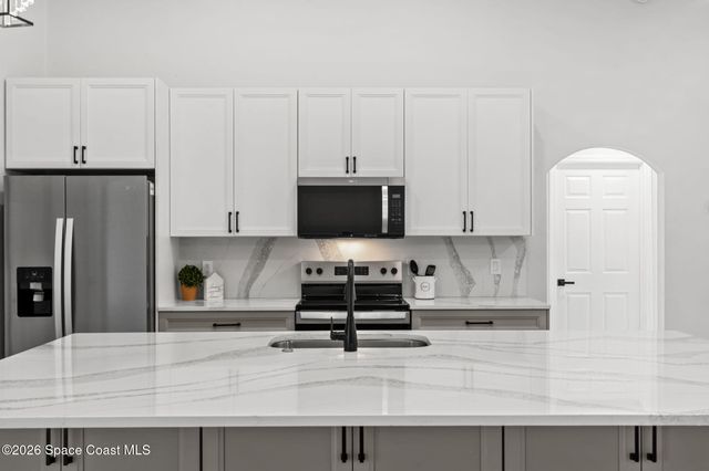 3050 Kershaw Court, Melbourne, FL 32934