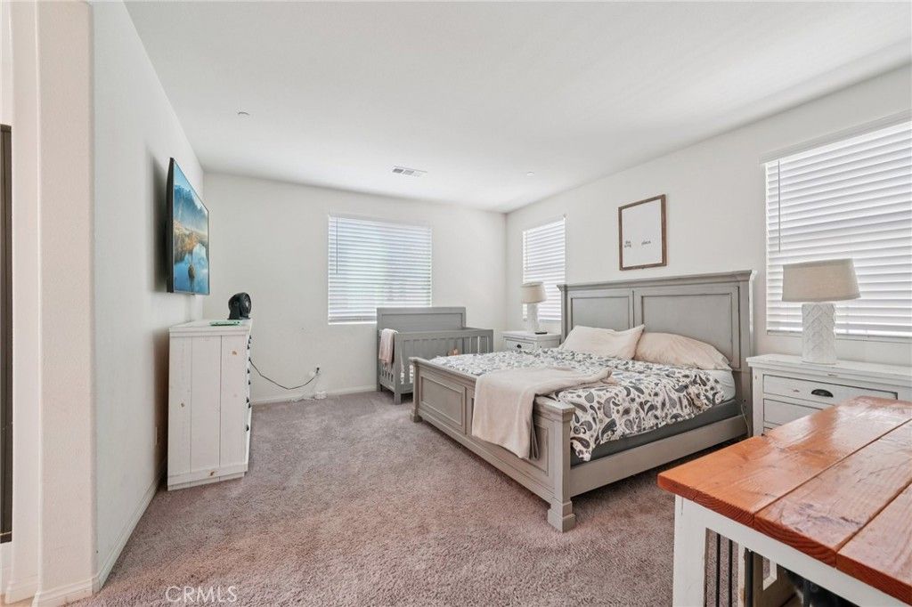 Image 36 of property listing at 618 S Brampton Lane, Rialto, CA 92376