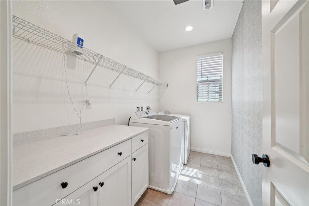 Image 50 of property listing at 618 S Brampton Lane, Rialto, CA 92376