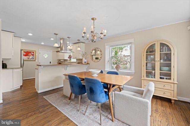 4 LOWRYS LN, Bryn Mawr, PA 19010
